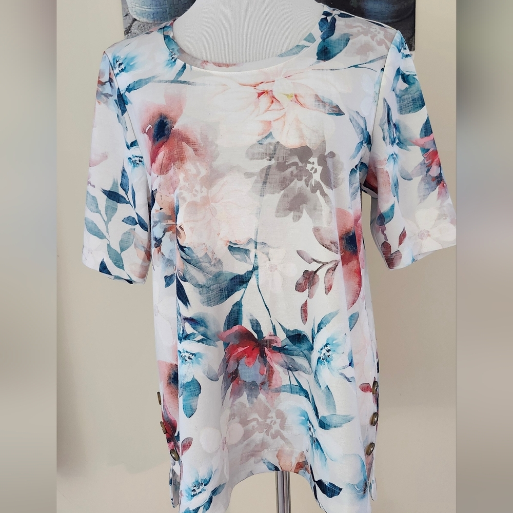 Chico's Cream Floral Short-Sleeve Tee with Blue & Pink Blooms